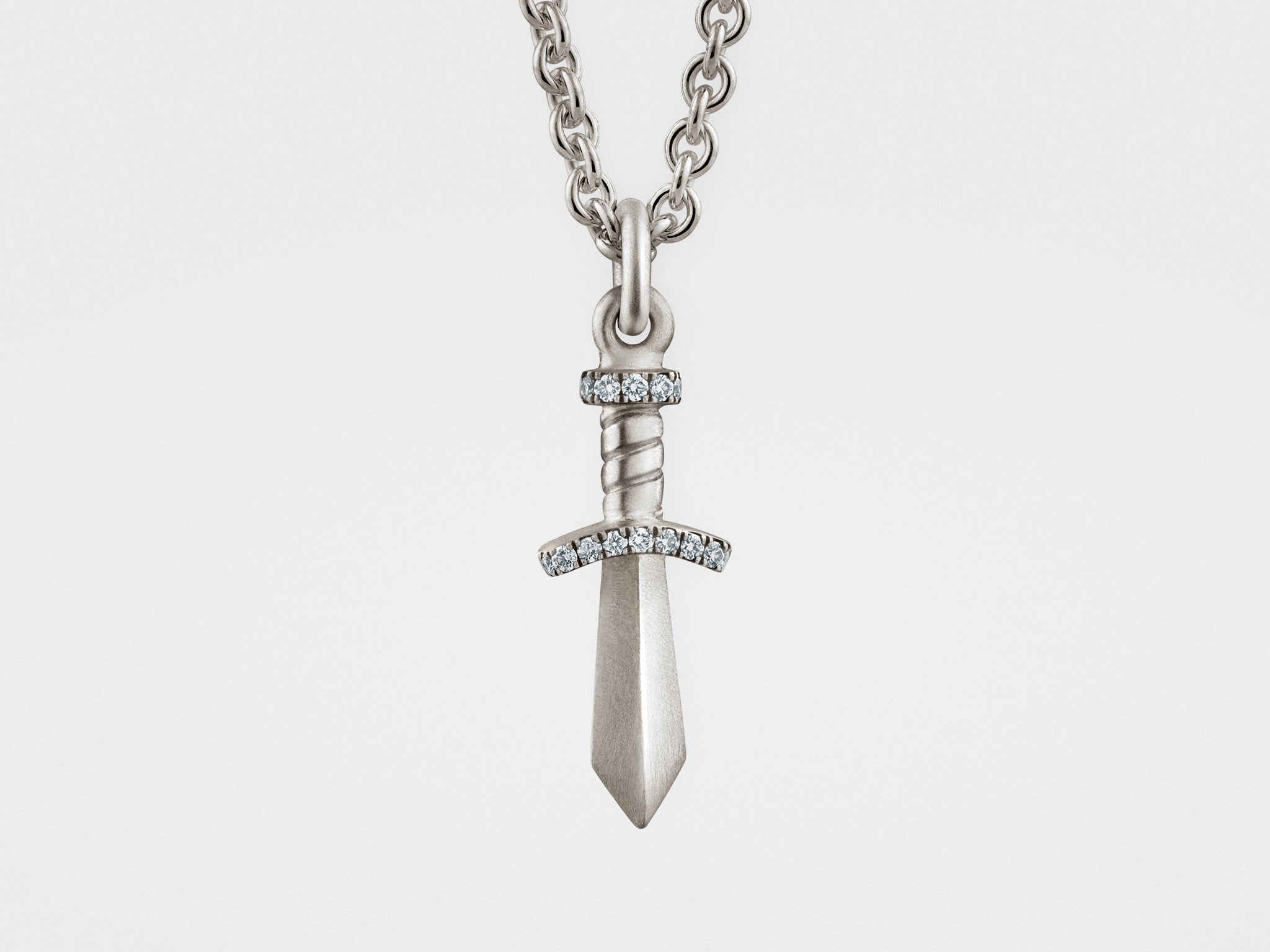 Collana con ciondolo a stella intrecciata